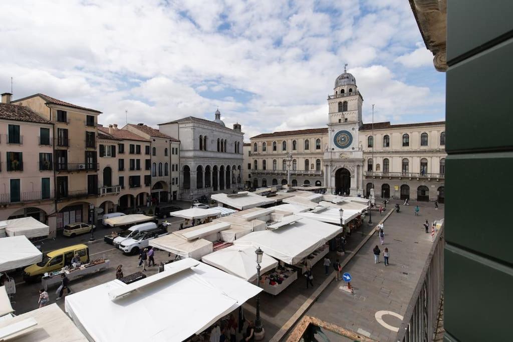 Enjoy Home - Appartamento Orologio, Piazza Dei Signori Падуя Экстерьер фото