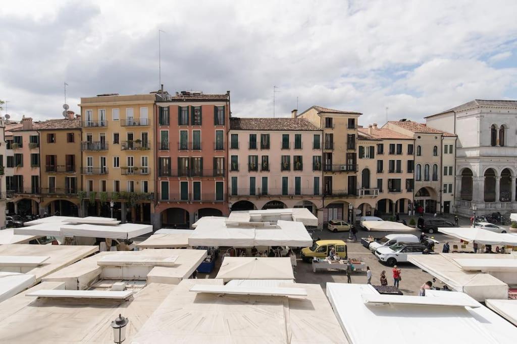 Enjoy Home - Appartamento Orologio, Piazza Dei Signori Падуя Экстерьер фото