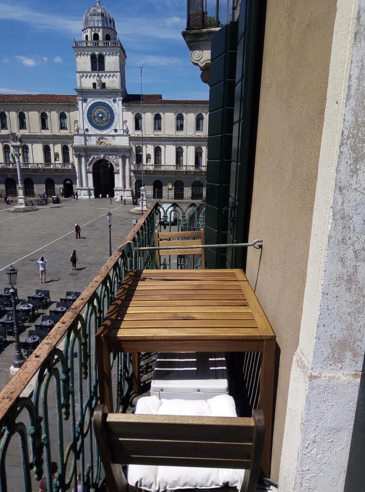 Enjoy Home - Appartamento Orologio, Piazza Dei Signori Падуя Экстерьер фото